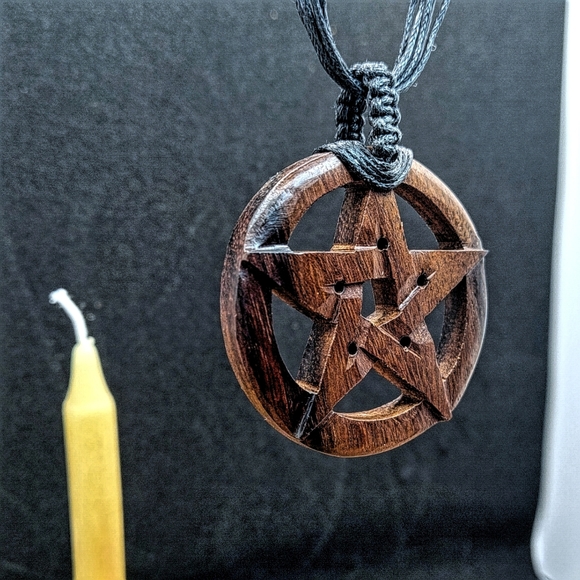 Wooden Pentacle Necklace - Picture 2 of 3